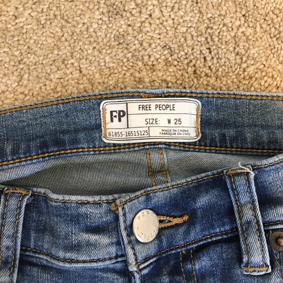 ACCEPTING OFFERS Free people Great Heights jeans - Picture 5 of 6